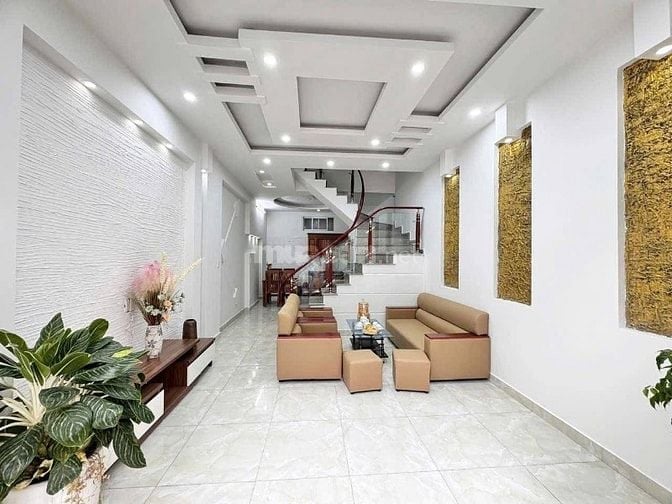 Chính chủ ra nhà gấp đường Đặng Minh Trứ, Tân Bình, giá 2tỷ880
