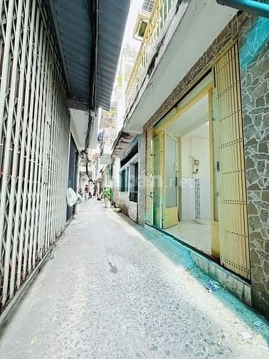 4,18tỷ Nhà DBT cách mt 3 căn , vị trí đẹp SHR 1 lầu nhà tiện sữa  