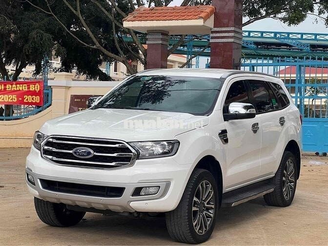 Ford Everest 2019 Titanium 2.0L AT 4x2 - 128000 km