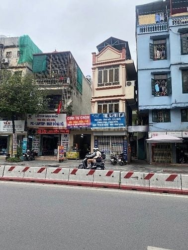 Bán nhà mặt phố Lê Thanh Nghị - Nở hậu, sổ đỏ chính chủ, 3 mặt thoáng