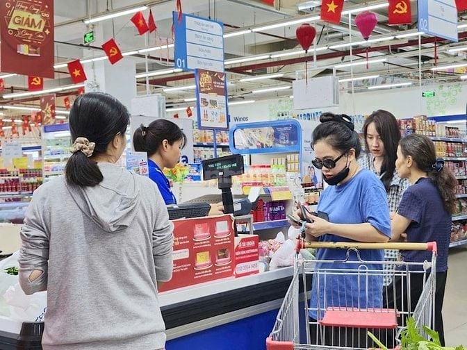 Siêu thị tuyển gấp nhân viên trung tuổi làm thu ngân hoặc phụ bán hàng