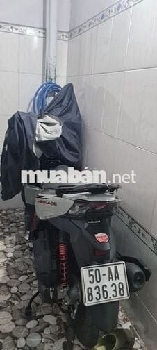 Xe còn mới 100% bản số đấu giá