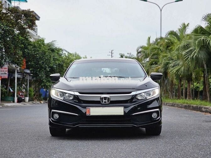 Honda Civic 2019 1.8 E 4 vạn, lốp theo xe