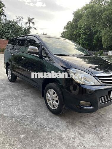 Toyota Innova 2011 V - 120000 km