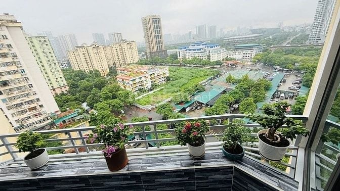 B6A căn hộ tầng trung, 2PN2WC, trên 6 tỷ, full nội thất, ở luôn