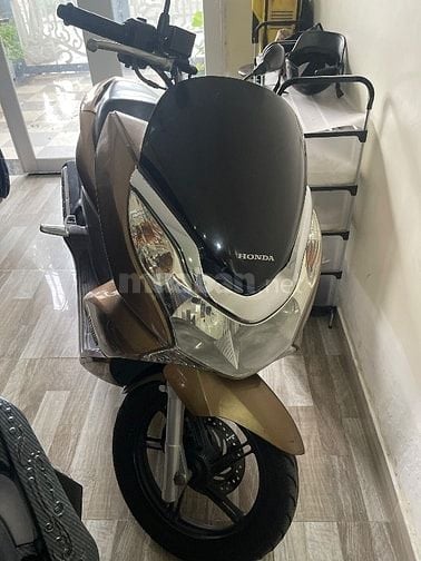 Bán xe PCX 2011 1 chủ sử dụng chạy được 122.000km
