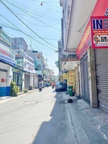 HIẾM 90m2 ( 4.8 x 19 ) GIÁ 8.x TỶ , GIÁP QUẬN 10 , XE HƠI VÔ NHÀ .