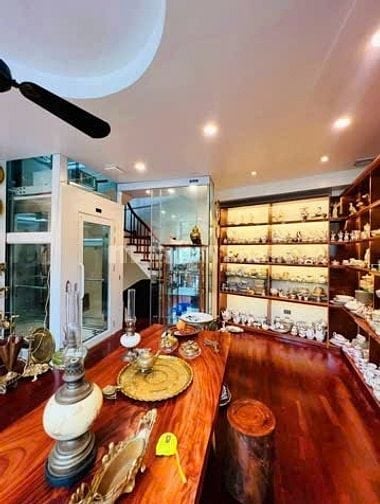  Mặt phố minh khai , kinh doanh, thang máy, 35m2* mt 5m* 5 tầng 18.5ỷ