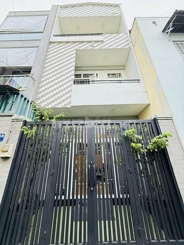 Chỉ 2 tỷ 680. Nhà 64m2 gần chợ Trần Hữu Trang, xây 3 tầng. Hẻm 6m, SHR