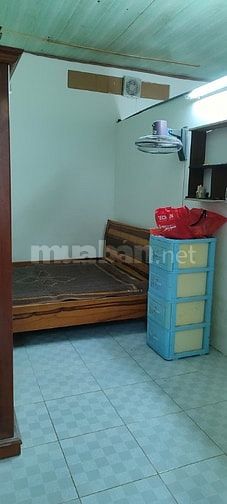 Cho thuê nhà quận 9, 2 phòng ngủ, giá thuê 5tr, cọc 1 tháng 
