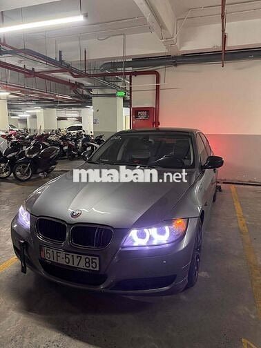 BMW 320i E90
