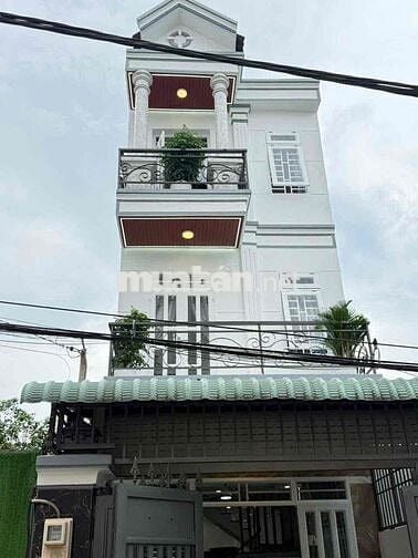Nhà 1 trẹt 2 lầu . ngay Hà Huy Giáp vào 100m. dt 4x18m