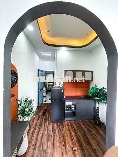 Chính chủ sang chdv Q10 thuê 27tr lời 34tr ra đi 550