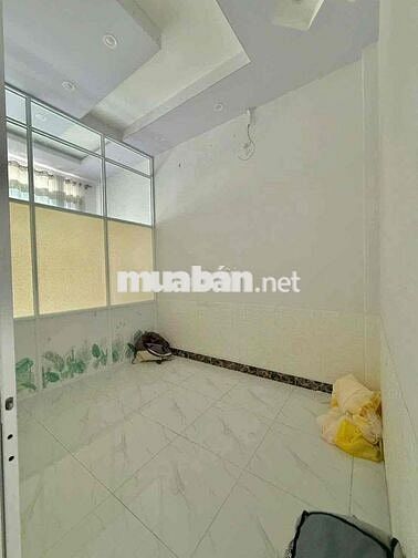 Nhà hẽm lê lâm phường 6 Mỹ Tho 4 phòng ngủ