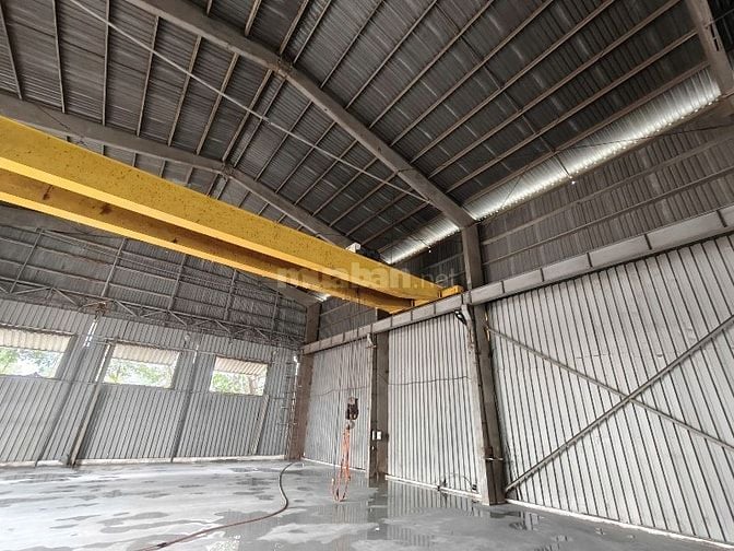 Cho thuê kho xưởng 900m2 đường Xa Lộ Hà Nội, Trường Thọ, Thủ Đức