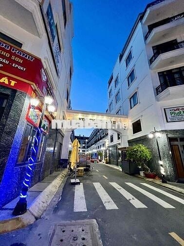 Nhà Phố Mới Xây 100% DT 240m2 1Trệt 1Lửng 3Lầu 5Pn 5Wc Nội Thất Mới