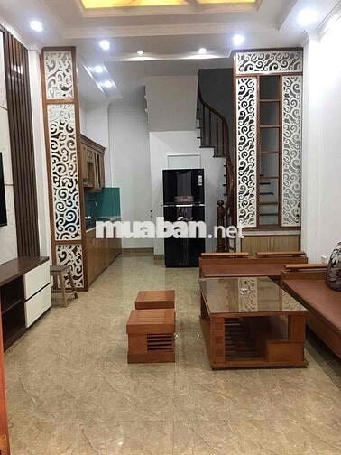 Bán nhà Nguyễn Văn Linh, Diện tích: 32m² x 5 tầng,ngõ thông,hơn 6 tỷ.