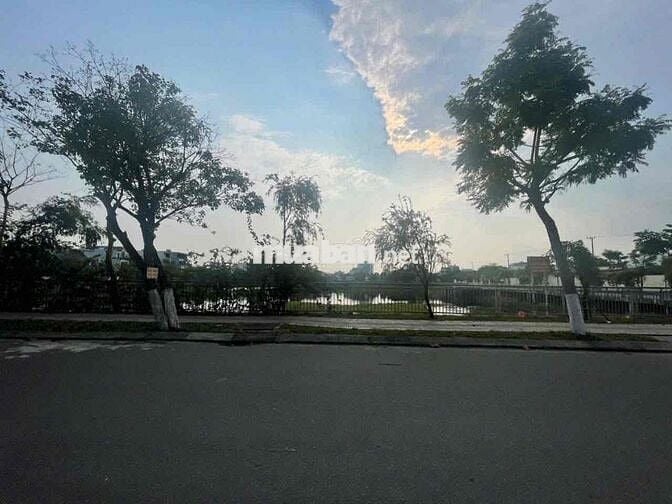 Chủ gửi bán lô Mt Lê Kim Lăng dtich Khủng 200m2 view đẹp thích hợp xây