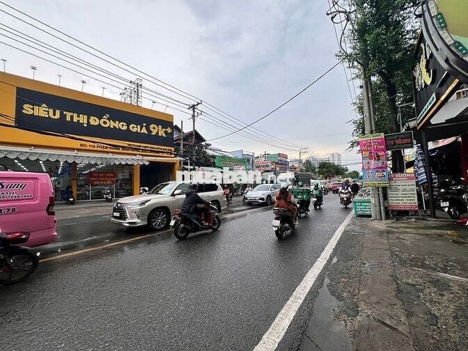Nhà Mặt tiền 118 Phạm Hùng, Bình Chánh - DT 15x30m, TRỆT LẦU, GIÁ TL