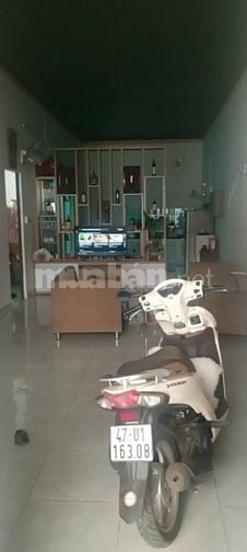 ên Căn Nhà MT Cách Thánh Đường và Bệnh Viện Đa Khoa Buôn Hồ 150m