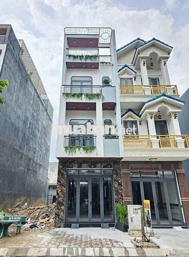 Nhà phố 3 tầng mặt tiền kinh doanh cách đường lớn chỉ 100m