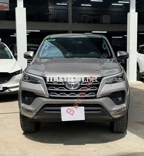 Toyota Fortuner 2.4L 4x2 MT 2022 - 890 Triệu