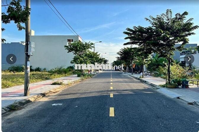 Đất nền Đầm Sen Nam Hòa Xuân view Sông, núi giá cực tốt