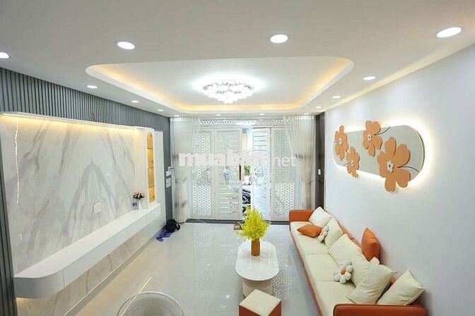 Nhà phố Quận 7 – Sổ hồng riêng, hẻm xe hơi, gần trung tâm, giá 7.5 tỷ