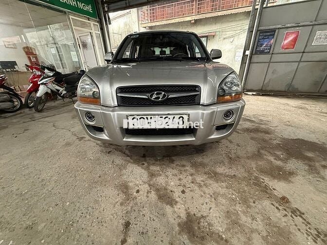 Hyundai tucson nhâp  khâu my ban 2.0 may xăng