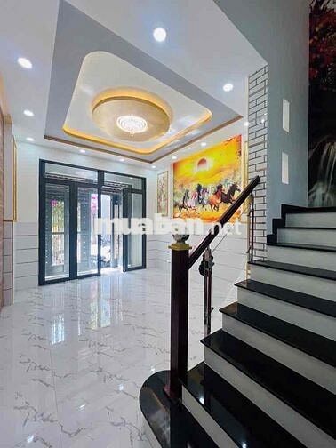 Nhà 3 Tầng Đẹp — Bình Tân 81.7M2 (4.2mx18m) Nở Hậu 7m - Hướng Đông