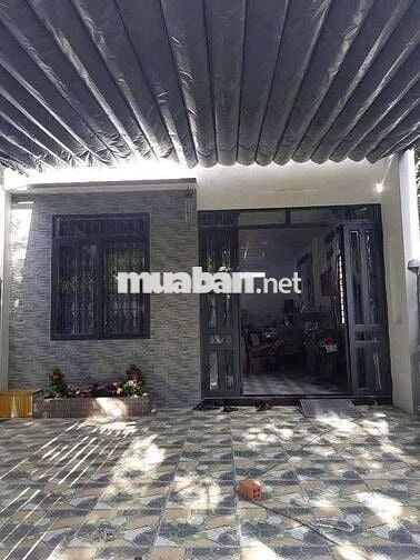 Bán nhà ngay Miếu Ông Cù, Thuận An, 200m2/1 Tỷ350TR, Sổ Hồng Riêng