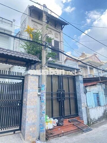 Bán nhà hẻm oto sát mt Dương Văn Cam. 65m2 giá 5,3 tỷ. SHR, hoàn công