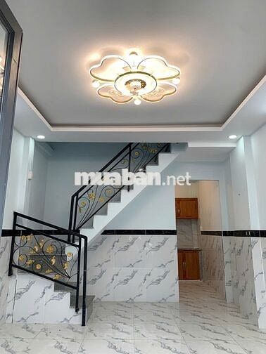 BÁN NHÀ LẦU 4x8m, 2PN TẠI XUÂN THỚI THƯỢNG, HÓC MÔN