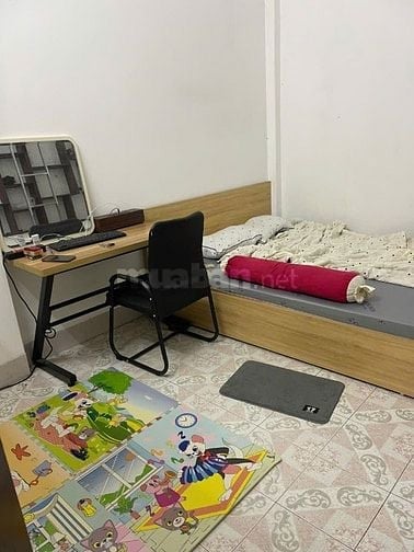 Phòng tầng 2 số nhà 40 ngõ 92 Đào Tấn, DT 15m2, đủ đồ, vsc giá 2tr7