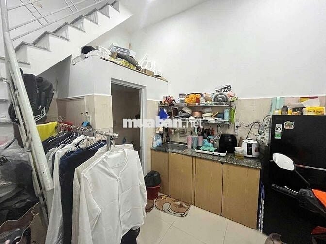 Cho thuê nhà hẻm xe hơi đường Hoàng Hoa thám