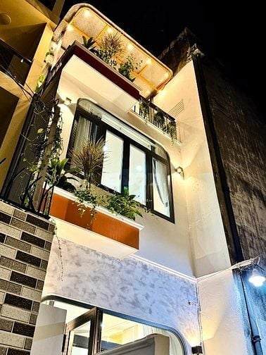 Nhà 3 lầu đẹp Cao cấp hẻm Thiên Hộ Dương, P1, Q.Gò Vấp, vào ở ngay.