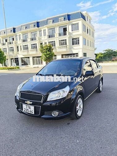 Bán Chevrolet Aveo 2015 số sàn. Máy 1.5