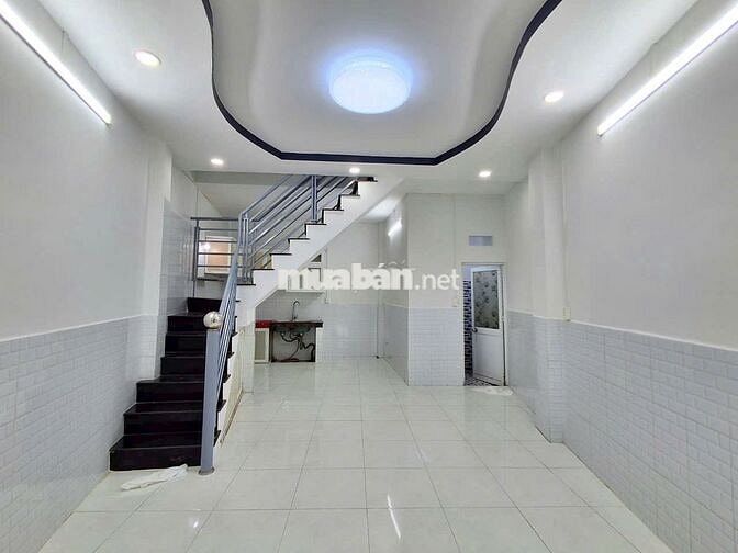 Bán gấp nhà 4x10 hẻm ngắn Nguyễn Ảnh Thủ, ngay ngã 4 giao Phan Văn Hớn