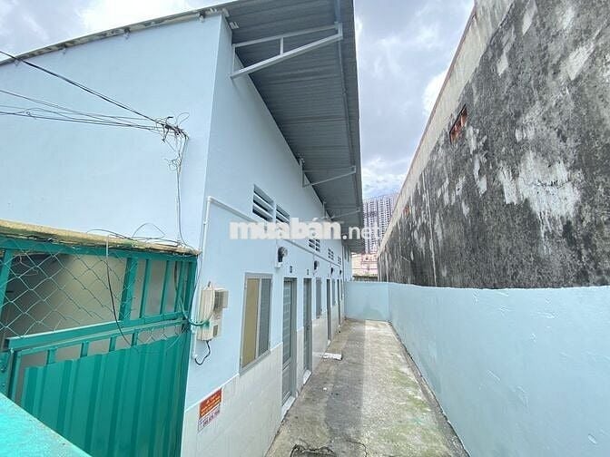 Bán nhà C4 sẵn 4P kinh doanh. 94m2 Đất, SHR, ngang 7m. Giá ~60tr/m2