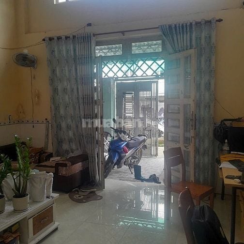 Bán nhà giá rẻ Dt : 5 x 20 full thổ cư 1 trệt 1 lầu, giá 3.75 tỷ