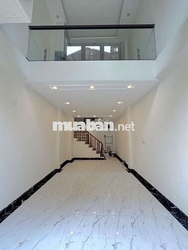 💰 HƠN 5 TỶ XÍU – SỞ HỮU NHÀ ĐẸP 6 TẦNG GẦN VINCOM LONG BIÊN 💎✨
🏡