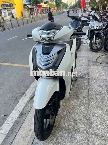 Honda SH 150 2018 mới 90% Bstp chính chủ
