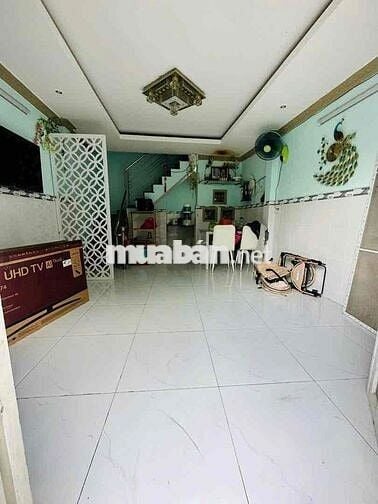 Nhà Full Nội Thất Ngay Chân Cầu Vượt Ngã 4 Ga 2Pn Giá 5,5 Triệu