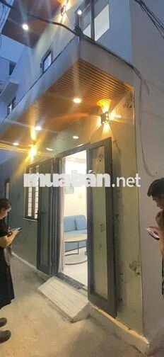 BÁN NHÀ 2TẦNG KIỆT LÔ GÓC 3 MẶT TIỀN,SAU LƯNG NHÀ ĐỐI DIỆN CHỢ CỒN
