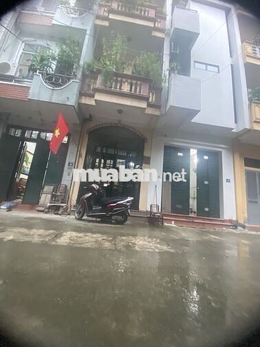 Bán nhà 2 mặt tiền ngõ rộng 2 ô tô tránh, khu dân trí cao, TTquận HĐ