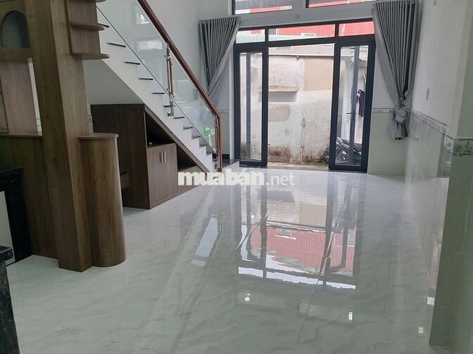 NHÀ XINH 4m x 14m – GẦN NGÃ 5 CHỢ ĐẦU MỐI HÓC MÔN