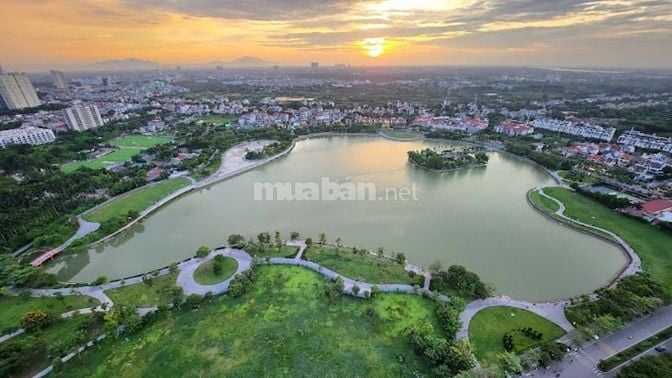 Bán biệt thự TT3 Thành Phố Giao Lưu 241m2, view hồ, nhà 2 mặt đường