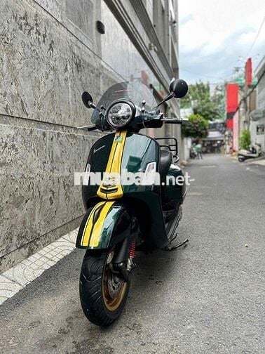 Vespa GTS 150 2022. biển  2626 mãi lộc