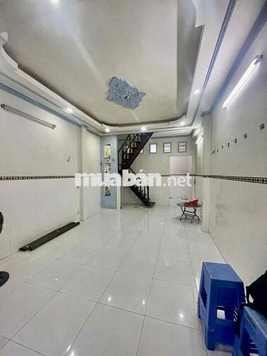 Nhà(4,5x12m) Kênh Tân Hoá 1Lầu 2PN 2VS hẻm xe hơi thông