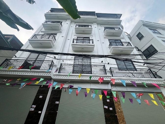 BÁN NHÀ ĐÔNG LA -HOÀI ĐỨC- 30M-5 TẦNG-4.3 TỶ -Ô TÔ ĐỖ CỔNG 